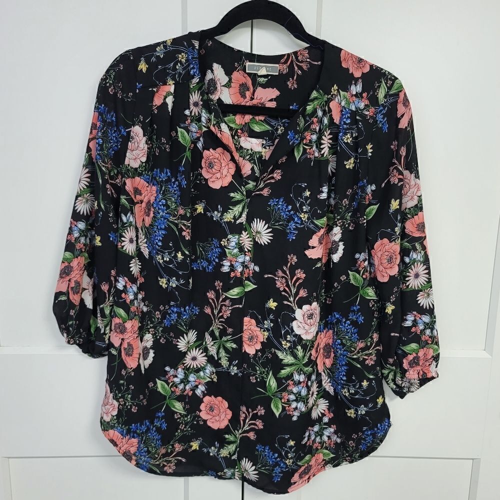 Pleione floral blouse size medium - Picture 6 of 8